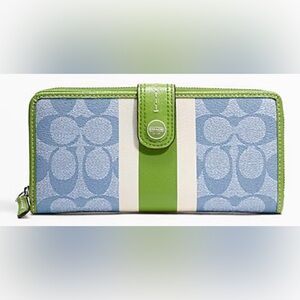 🖤COACH VINTAGE JACQUARD BLUE/WHT/GREEN ZIP AROUND WALLET🖤